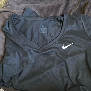 Nike dri-fit scoop neck top